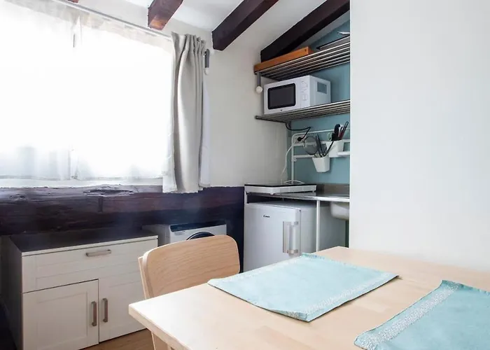 Apartment Cozy Near *